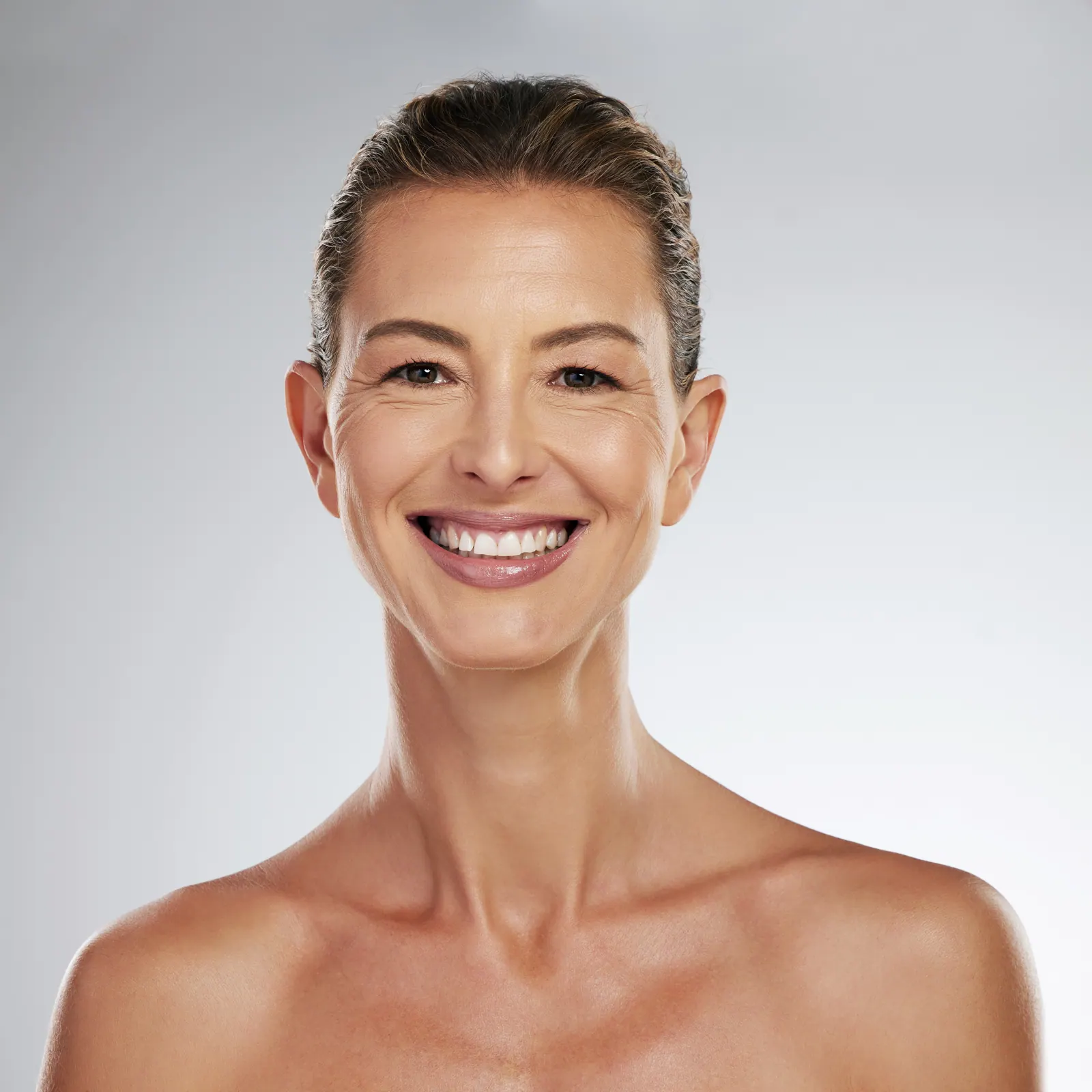 Beautiful woman portrait with radiant smile
